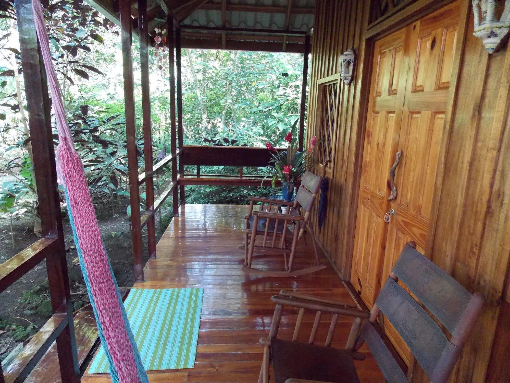 קאוויטה Coral Hill Bungalows מראה חיצוני תמונה