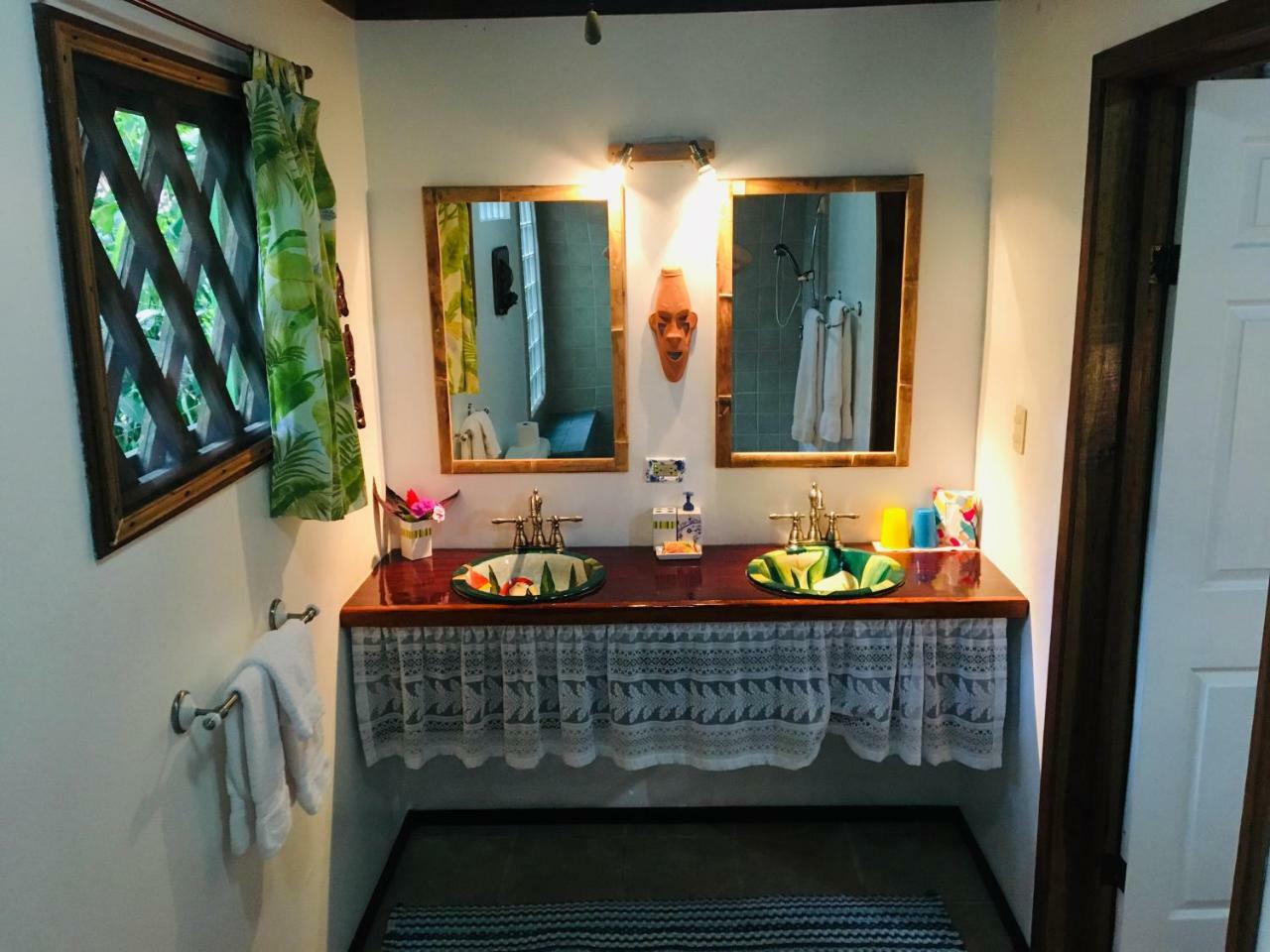 קאוויטה Coral Hill Bungalows מראה חיצוני תמונה